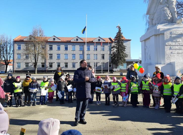 Komplimentų banga Lietuvai