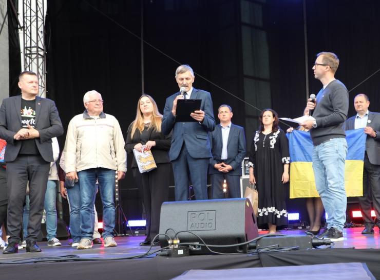 Savivalda vienija: Raseinių delegacija Liubartuve minėjo 35-ąsias demokratinės savivaldos metines