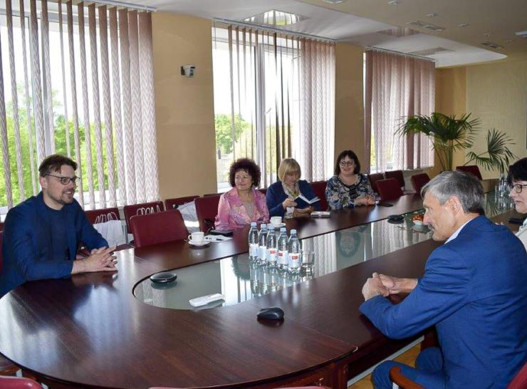 Dalintasi gerąja patirtimi su Akmenės rajono savivaldybės nevyriausybinių organizacijų tarybos atstovais