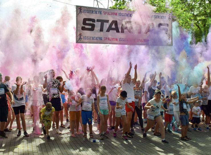 Kviečiame dalyvauti bėgime „Išsitaškyk spalvom“