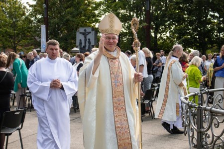 Šiluvoje tęsiasi Švč. Mergelės Marijos Gimimo atlaidai, kviečiantys į maldą, susikaupimą ir bendrystę