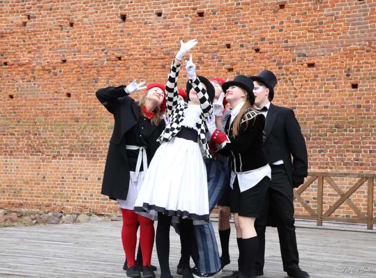 Teatras ir muzika sutvirtino bendradarbiavimo tiltus tarp susigiminiavusių miestų Raseiniai – Mlawa