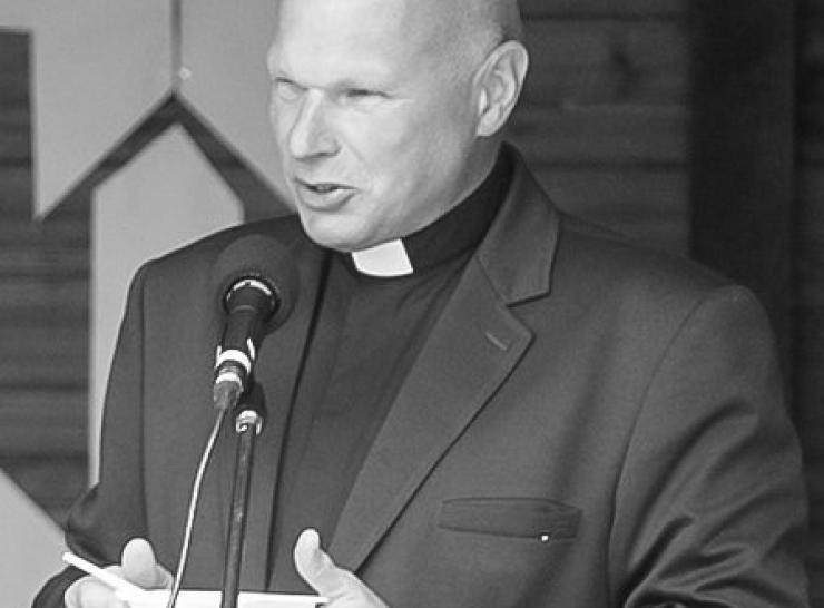 Netektis. Mirė Nemakščių Švč. Trejybės parapijos klebonas kunigas Arūnas Bladžius