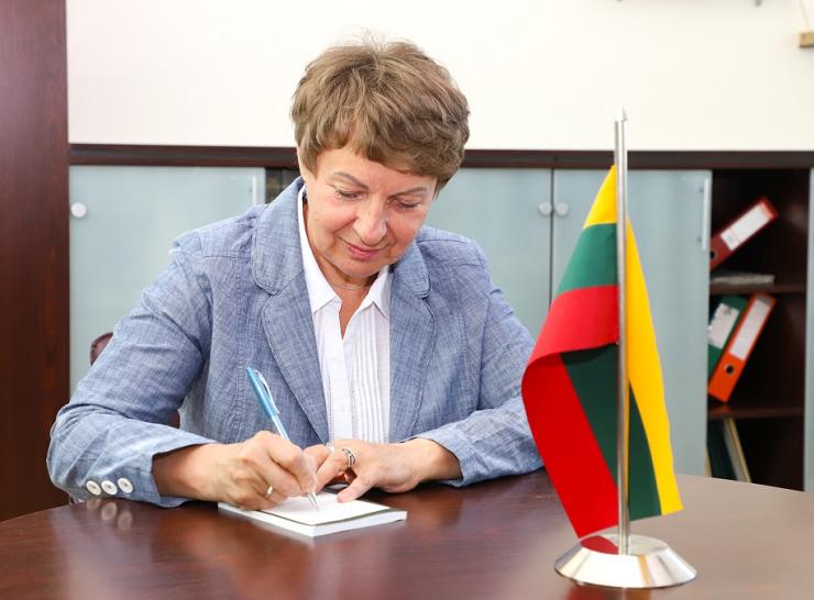 Raseinių-Kėdainių apygardos rinkimų komisijos pirmininkei suteikti įgaliojimai