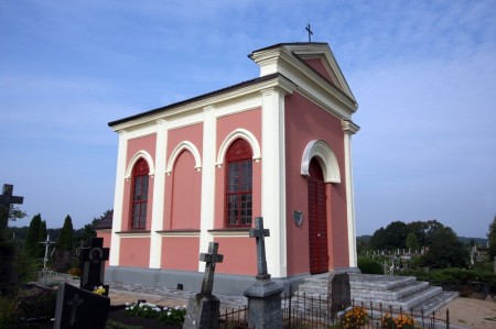 Pradėti Daugirdų šeimos kapo koplyčios tvarkybos darbai