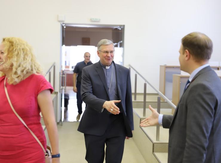 Savivaldybės vadovai aptarė svarbius klausimus su arkivyskupu K. Kėvalu