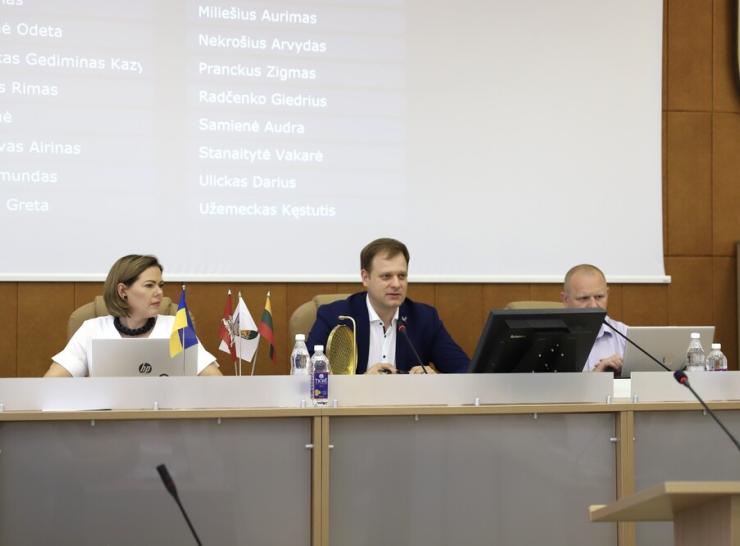 Duotas startas ligoninės naujos įrangos įsigijimui, sodininkų rėmimo programai ir vaikų plaukimo pamokoms