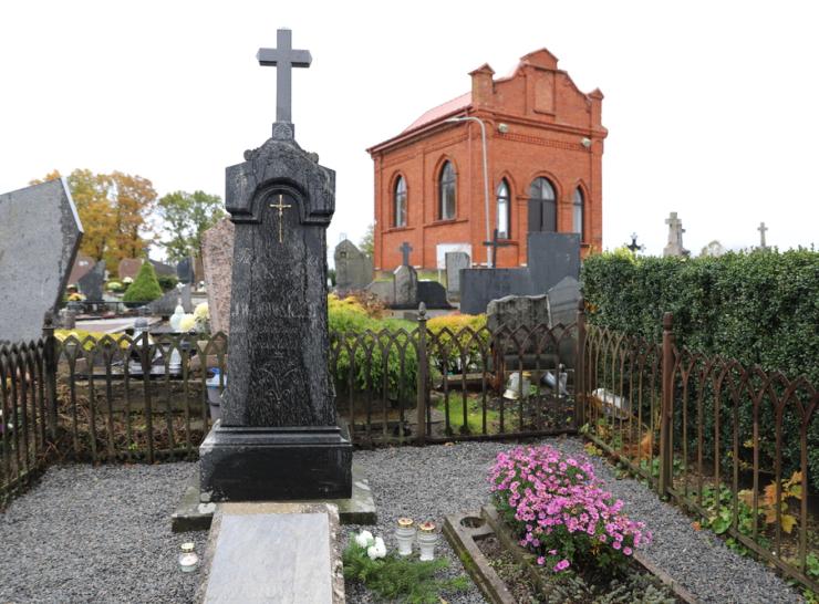 Tradicinė visuomeninė akcija Visų šventųjų ir mirusiųjų dienai „Atmintis“
