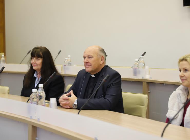 Šeimos stiprinimo tarybos sprendimai dėl adventinės šeimų vakaronės