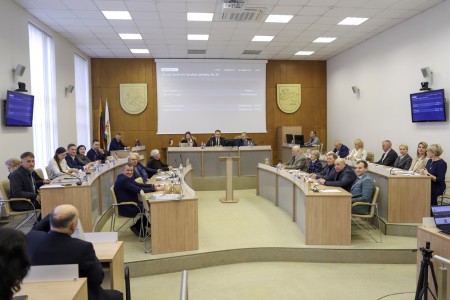 Svarbiausi Raseinių rajono savivaldybės tarybos priimti sprendimai: pritarta Strateginiam veiklos planui, bendrojo plano keitimui, priedangų infrastruktūros plėtrai ir seniūnaičių veiklos išlaidų finansavimui