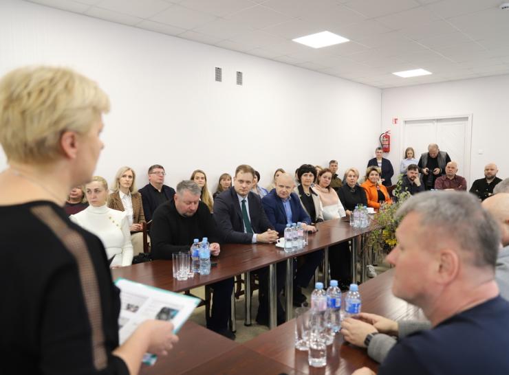 Savivaldybės ir verslo atstovų susitikimas netradicinėje erdvėje – verslo mokykloje