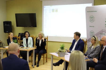 Savivaldybėje lankėsi ir su gyventojais diskutavo Ekonomikos ir inovacijų ministrė bei kiti svarbūs svečiai