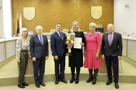 Profesinės šventės proga pasveikinti ir apdovanoti rajono socialiniai darbuotojai