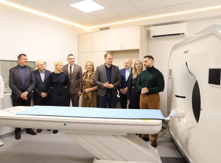 Raseiniškių laukia dar kokybiškesnės medicinos paslaugos – ligoninėje pristatytas naujas kompiuterinis tomografas