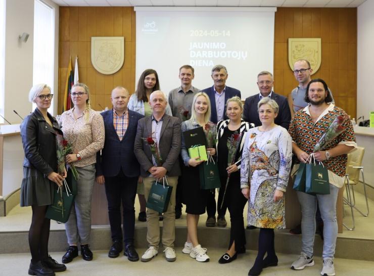 Raseiniuose pirmą kartą minint jaunimo darbuotojo dieną – nuoširdi padėka šios profesijos herojams