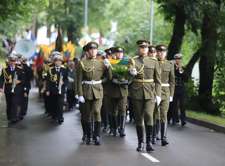 Sveikinimas Lietuvos kariuomenės dienos proga