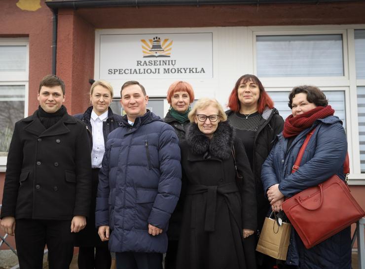  Raseiniuose apsilankę Švietimo, mokslo ir sporto ministerijos atstovai: specialioji mokykla gali tapti metodiniu regioniniu centru