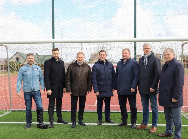Susitikime su Seimo ir Vyriausybės atstovais aptartos baseino Raseinių mieste statybos