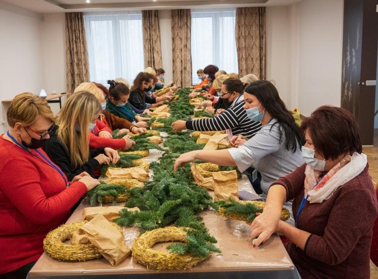 Artėjant gražiausioms metų šventėms rajono bendruomenės dalyvavo Kalėdinių dirbtuvių veiklose 