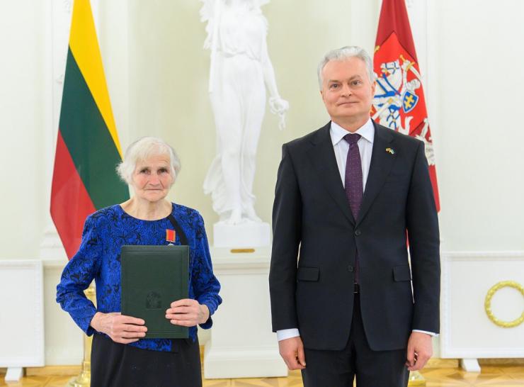Viduklės seniūnijos gyventoja Jadvyga Janušienė apdovanota ordino „Už nuopelnus Lietuvai“ medaliu