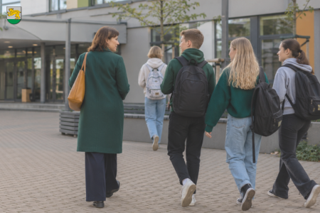 Savivaldybės švietimo įstaigų vaikai, mokiniai ir darbuotojai apdrausti nuo nelaimingų atsitikimų