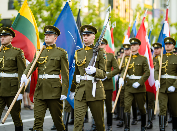 Savivaldybės vadovų sveikinimas Valstybės (Lietuvos karaliaus Mindaugo karūnavimo) dienos proga