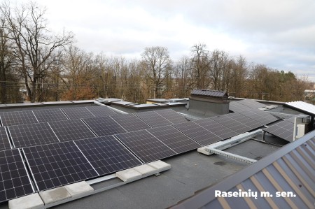 Įgyvendintas projektas Nr. KK-AM-SVV02-0134 „Atsinaujinančių energijos išteklių (saulės, vėjo) panaudojimas valstybės, savivaldybių, tradicinių religinių bendruomenių, religinių bendrijų ar centrų elektros energijos poreikiams 2022-07“ Raseinių r. sav.