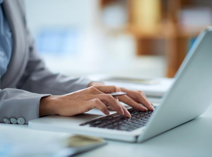 NVSC prašymas: gavę teigiamą tyrimo rezultatą nelaukite epidemiologų skambučio, patys pateikite reikalingą informaciją internetu