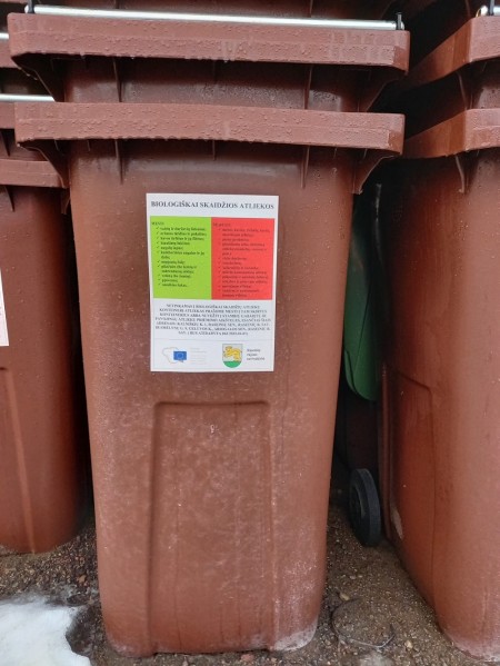 Dalinami biologiškai skaidžių atliekų surinkimo konteineriai